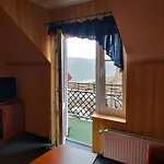 Restauracja *